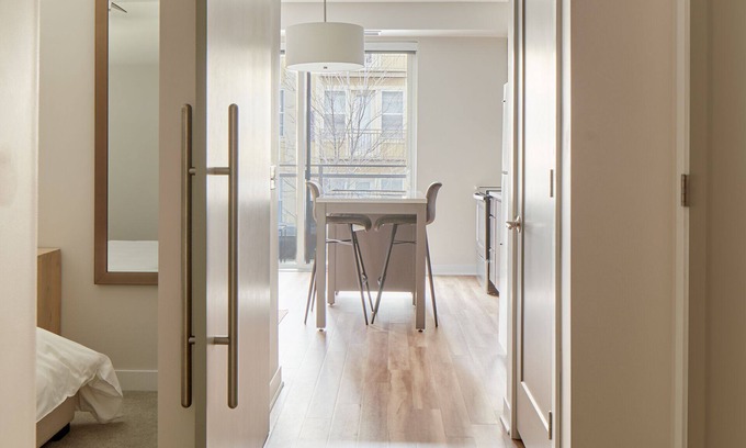 Uptown Apartment | Sonder at REVEL | One-Bedroom Apartment w/Balcony
