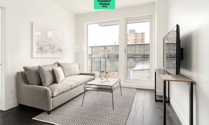 Griffintown Apartment | Sonder at The Richmond | Two-Bedroom Apartment w/ Balcony