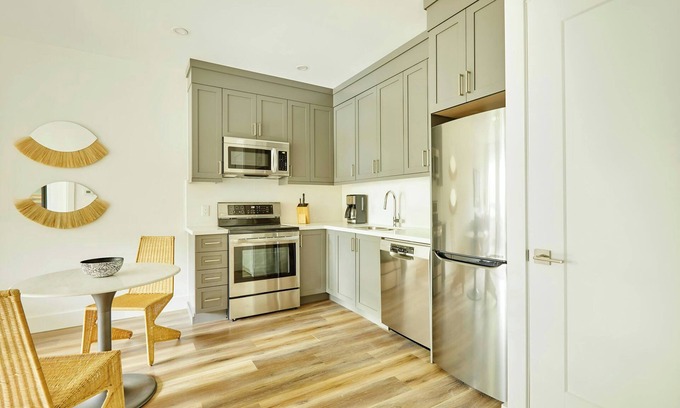 Grange Park Hotel | Sonder by Marriott Bonvoy The Elm Apartments Downtown