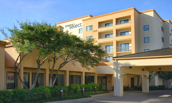 North Dallas Hotel | Sonesta Select Dallas Central Expressway