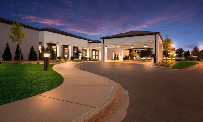 Auburn Hills Hotel | Sonesta Select Detroit Auburn Hills