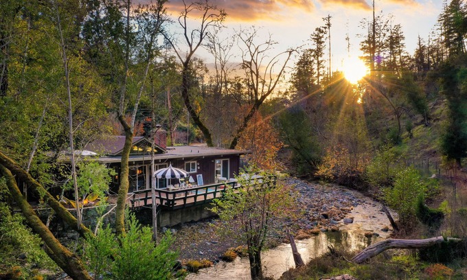 Kenwood House | Sonoma Creek Haven – Creekside Near 20+ Wineries