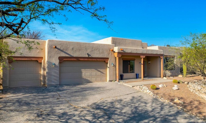 Hidden Valley House | Sonoran gem in Hidden Valley with POOL!