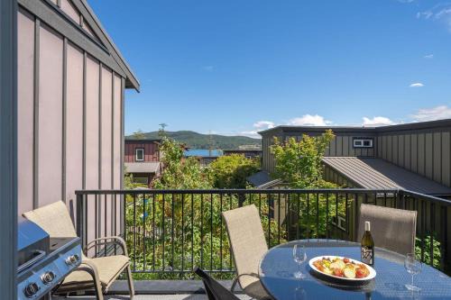 Sooke House | Sooke Harbour Resort & Marina