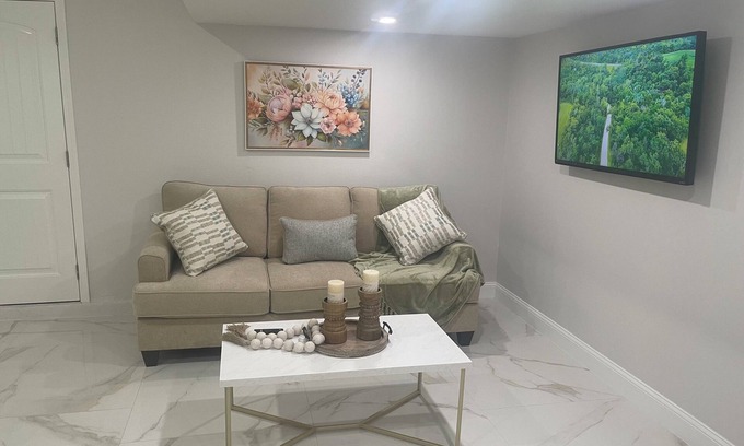 Southeast Orlando Apartment | Soothing apartment with AC in Orlando