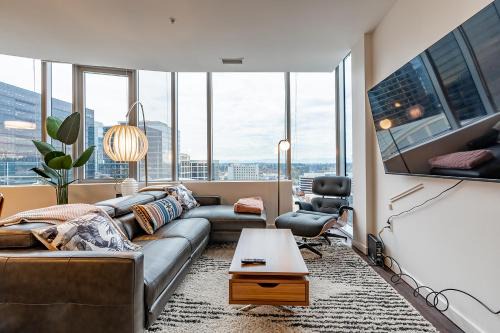 West Bellevue Apartment | Sophari Towers Bellevue