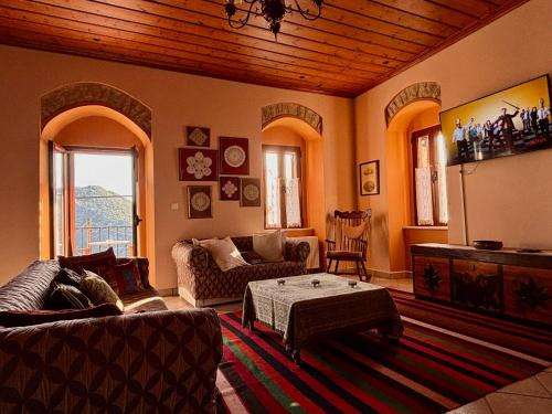 Dimitsana Apartment | Sophia's Stone House