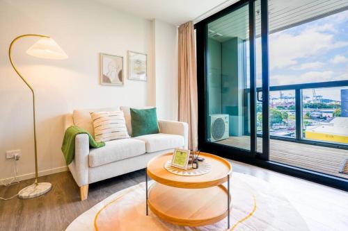 Parnell Apartment | Sophisticated One-Bedroom Hotel Suite in Parnell