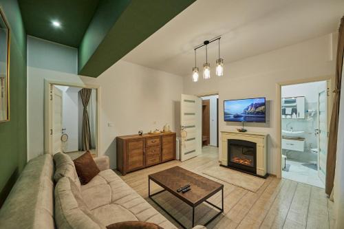 Azuga Apartment | Sorica & Cazacu Apartments by Pensiunea Noni Boutique