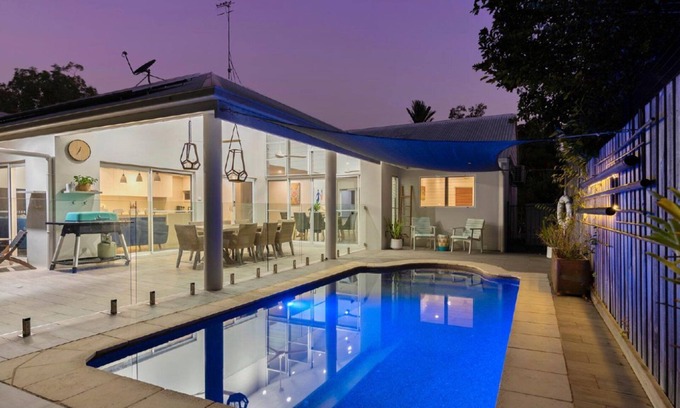 Port Douglas House | Sorrento By The Sea | 4 Bedrooms Close to Beach
