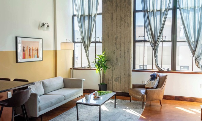 West Poplar Apartment | Sosuite | 2BR Apt w W/D, Gym, On-Site Restaurant