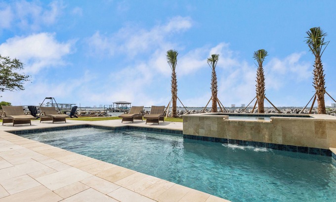 Pensacola House | Soundview Home w/Private Pool/Dock