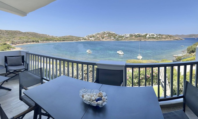 Lavreotiki Villa | Sounio - Waterfront Luxury Spa Villa Pounta Zeza 170 sqm. on Private Beach