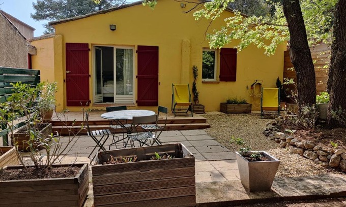 Meyreuil House | SOURCE D'HARMONIE L'Écureuil Terres Rouges La Rocaille l'Olivier