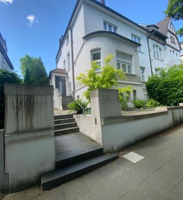 Hochschulviertel Apartment | Souterrain Wohnung in einer Stadtvilla