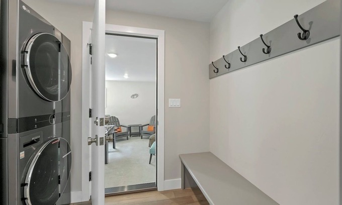 Ashwaubenon House | South Endzone Suite - 5 min walk to Lambeau, 4 BR/2 BA, Pool table, Foosball