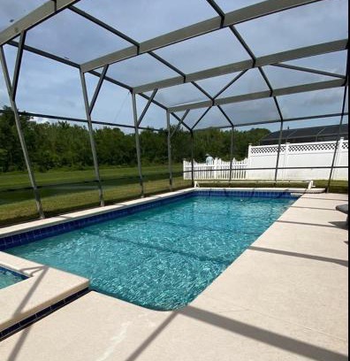 Crescent Lakes House | South Facing Pool with Lake View - Ideal for Families & Couples
