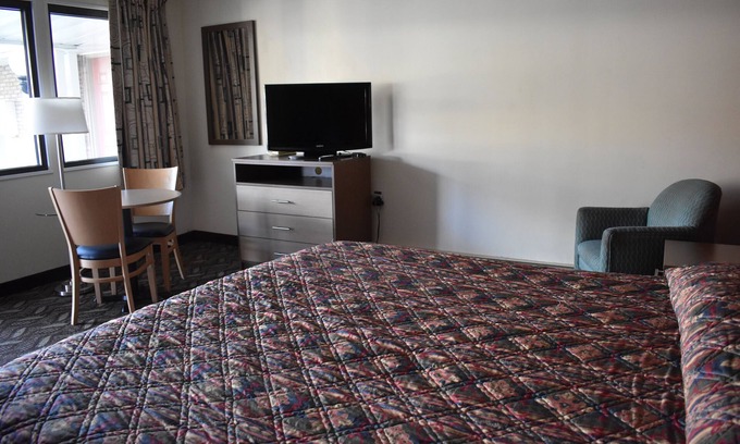 Pleasant Hills Hotel | South Hills Motel