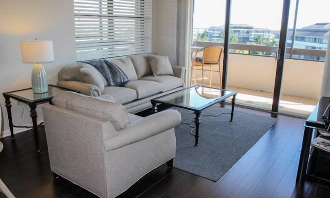 Marco Island Condo | South Seas East C-710- Newly renovated top-floor condo with unobstructed views of the bay.