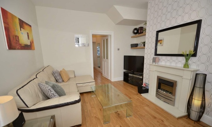 South Shields Apartment | South Shields beautiful flat ,2 bedrooms 2 minutes walk to seafront