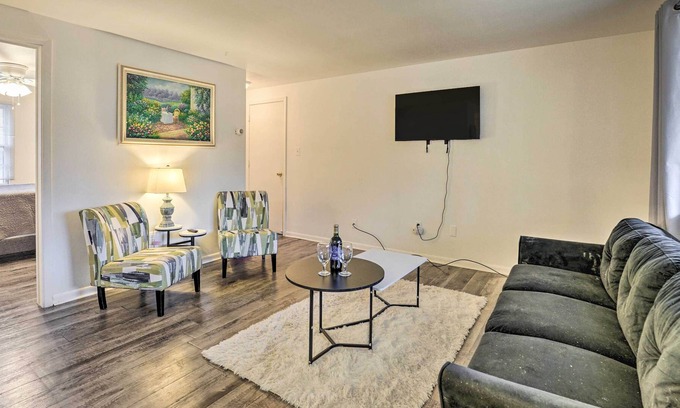 Walled Lake Apartment | Southeast Michigan Vacation Rental Near Lake!