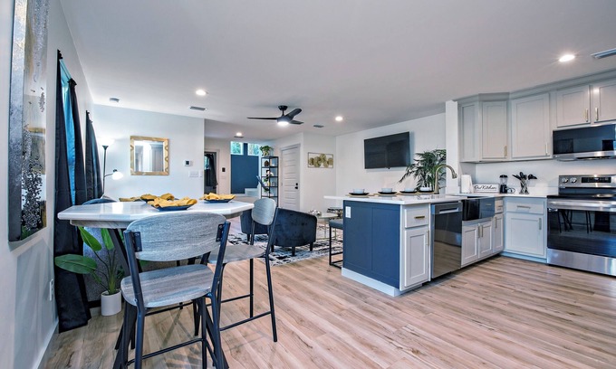 Foley House | Southern Charm Awaits: Your Perfect Duplex Getaway with Endless Adventures!