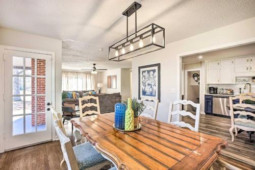 New Castle House | Southern Charm l 5BR l Sleeps 14 l A Location