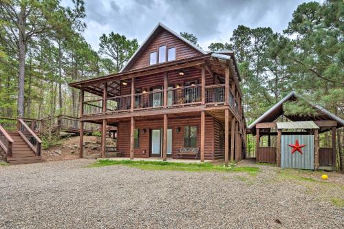 Broken Bow House | Southern Hills Cabin Near Beavers Bend State Park!