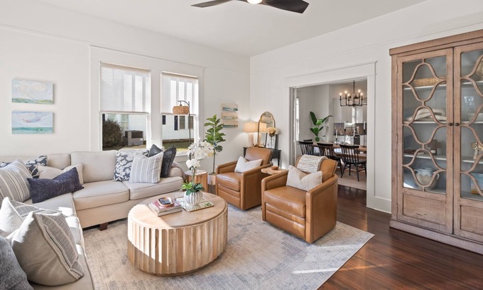 Northport House | Southern Serenity: 3-Bed Bungalow, Perfect for Game Days & Downtown Explorations