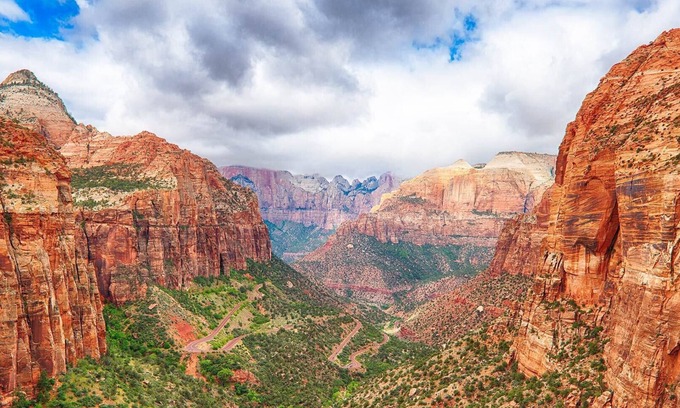 Glendale House | Southern Utah Adventure Hub Near Zion NP Hot Tub!