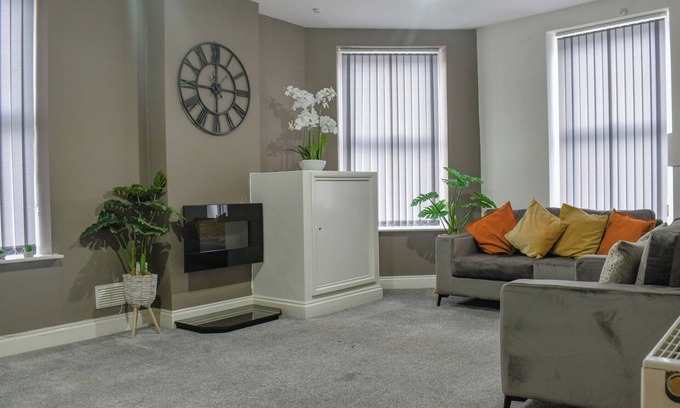 Elland Apartment | Southgate House - UK48863