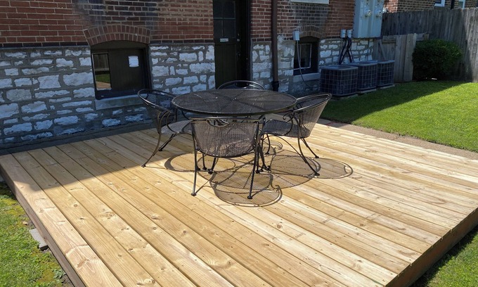 Southwest Garden Apartment | Southwest Gardens Apartment 2W- King Bed, High Speed Wi-Fi, Smart TV's
