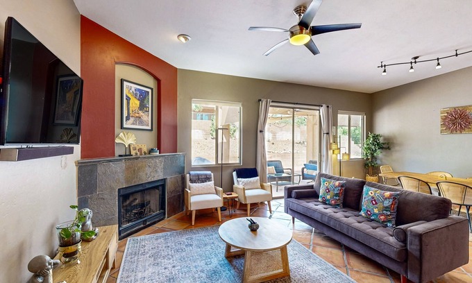 Oro Valley House | Southwestern home with hot tub, large yard, grill, & gas fireplace