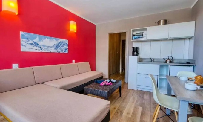 Isola Apartment | SOWELL RÉSIDENCES New Chastillon* - 2 Room Apartment Cabin 6 People
