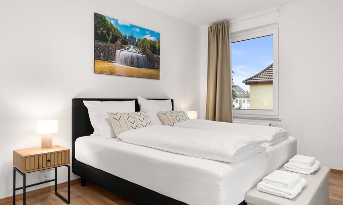 Fasanenhof Apartment | SoWi: Design Apartment - Garden View & Parking