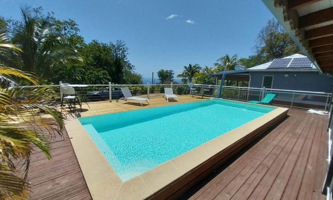 Deshaies House | Spécial groupe ! LES HAUTS DE BORNAVE