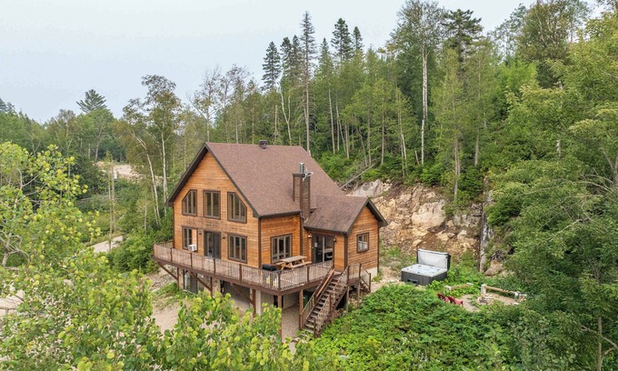 Saint Come Ski Chalet | Spa and Mountain - La Descente