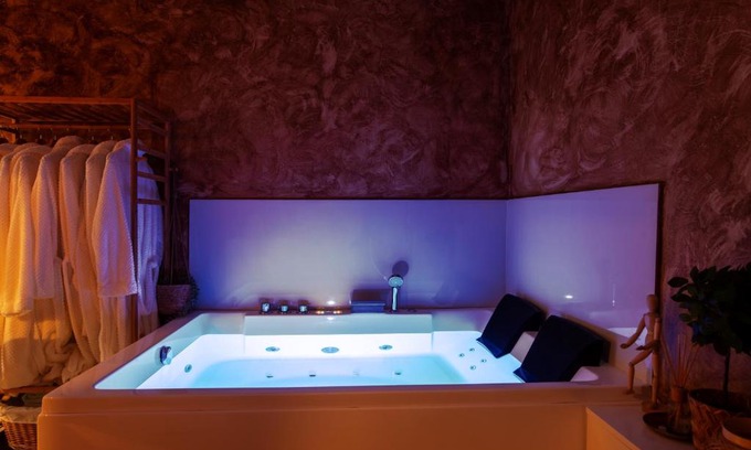 Omonia Apartment | Spa Diamond, 71 sqm, private Whirlpool