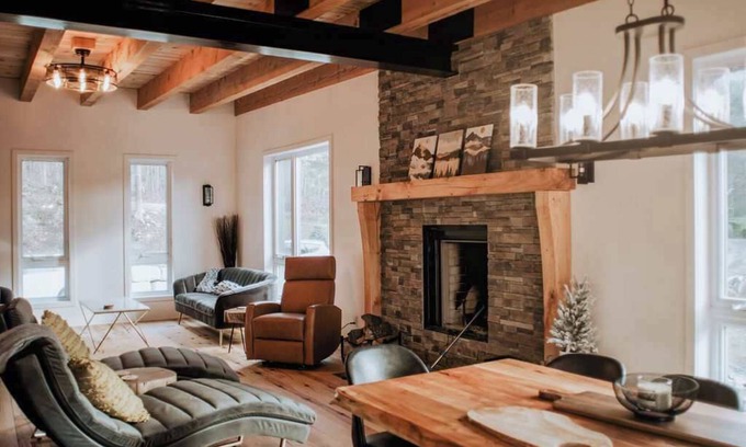 Les Collines-de-l'Outaouais Regional County Municipality Ski Chalet | Spa, Firepit & Nature - Chalet de la Colonie