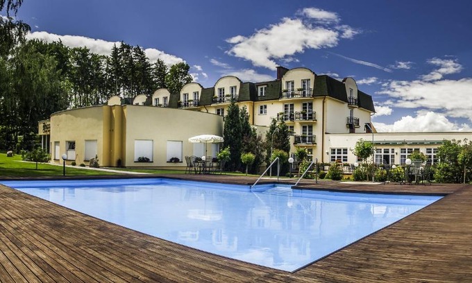 Frantiskovy Lazne Hotel | Spa Hotel Diana