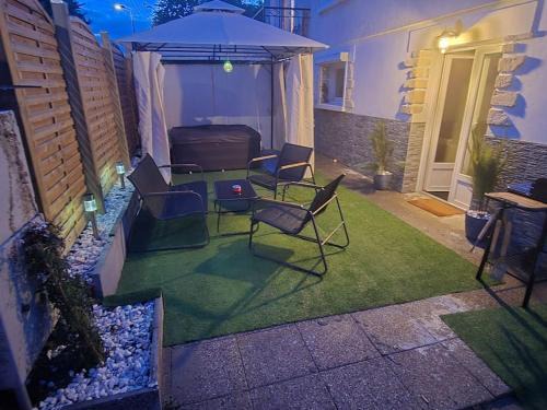 Saclas House | Spa Privatif en Pleine Nature à 1h de Paris