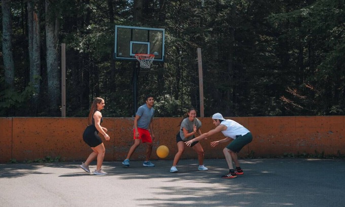 Fiddler Lake Resort Ski Chalet | Spa /Sauna /3 Min on feet to the lake /Northern