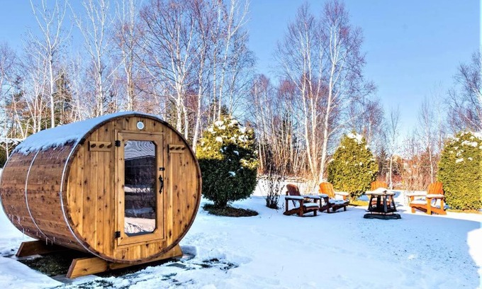 Baie-St-Paul Ski Chalet | Spa, sauna et foyer : Le Phare de Baie-Saint-Paul