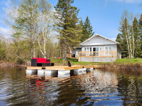 Kiamika House | Spa & Waterfront - L'Escapade du Nord