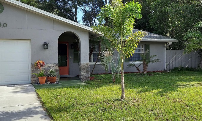 Titusville House | Space coast Tranquility 3 bedroom, 2 bath centered in Nature, Space and History