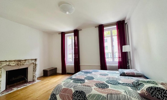 Saint-Claude Apartment | Spacieux et Lumineux