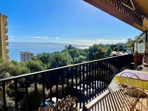Ajaccio Apartment | Spacieux T3 avec vue mer - Parking & Wifi