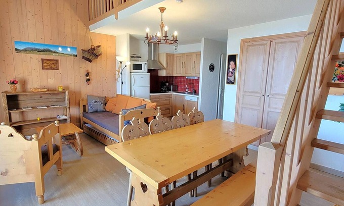 Saint-Michel-de-Chaillol Apartment | Spacious Duplex Apartment for 8/9 with South-Facing Terrace, Free Wi-Fi, Pet-Friendly