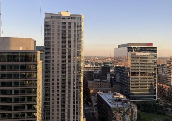 West Loop Gate Apartment | Spacious 1 BDR Apartment