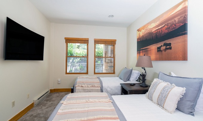 Mountain Village Condo | Spacious 1 BDR Mountain Village Condo